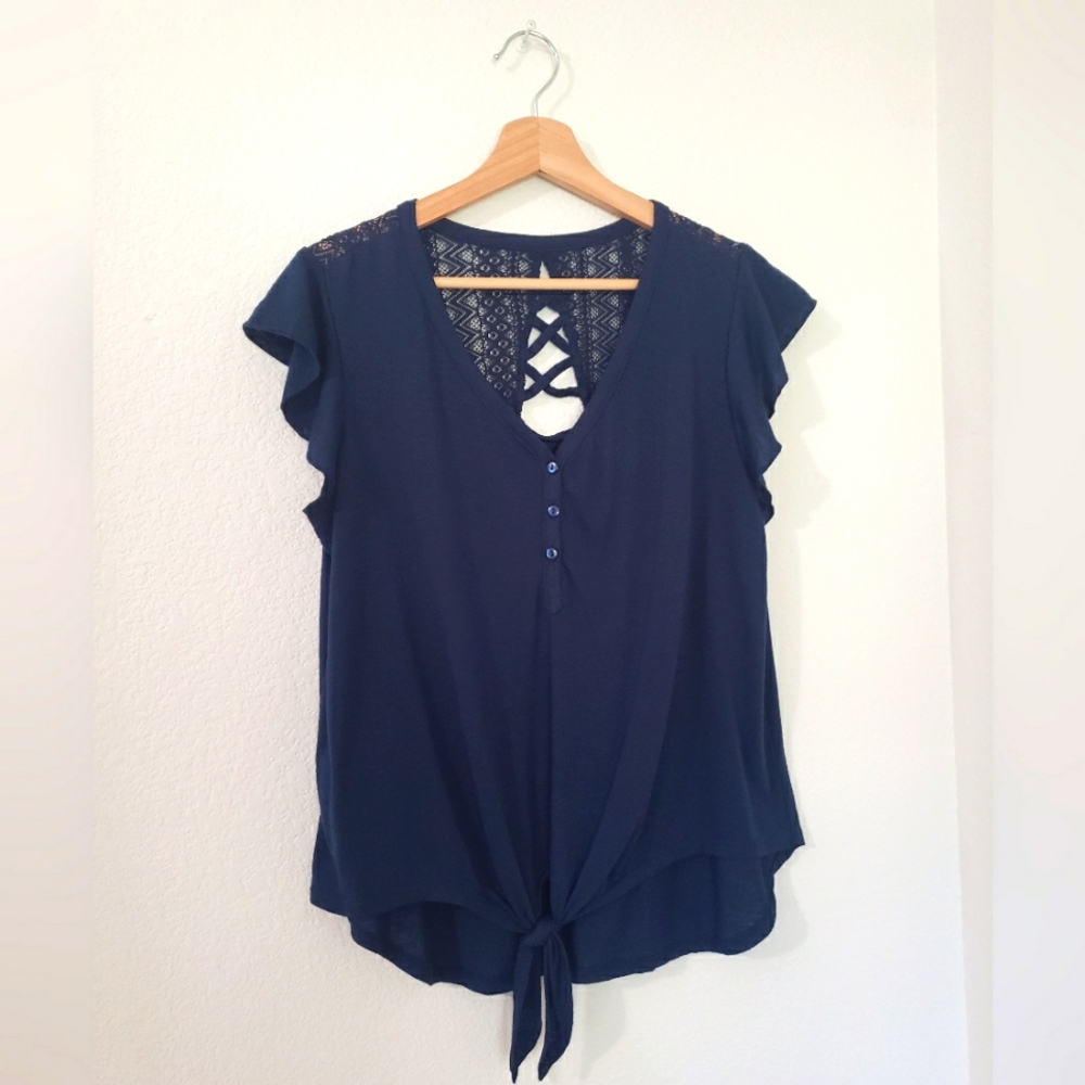 Junior's No Boundaries Navy Top - Picture 1 of 5